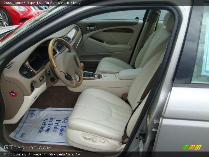 Platinum Metallic / Ivory 2000 Jaguar S-Type 4.0