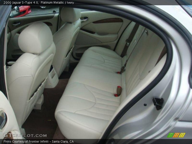 Platinum Metallic / Ivory 2000 Jaguar S-Type 4.0