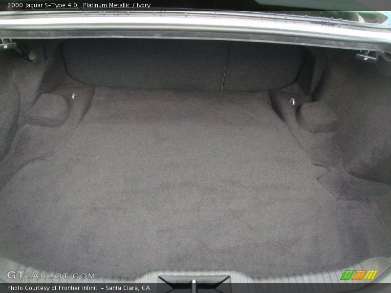 Platinum Metallic / Ivory 2000 Jaguar S-Type 4.0