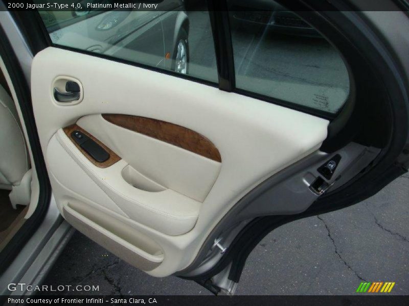 Platinum Metallic / Ivory 2000 Jaguar S-Type 4.0
