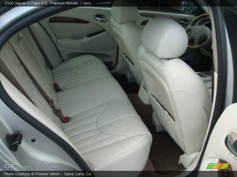 Platinum Metallic / Ivory 2000 Jaguar S-Type 4.0