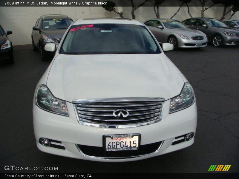 Moonlight White / Graphite Black 2009 Infiniti M 35 Sedan