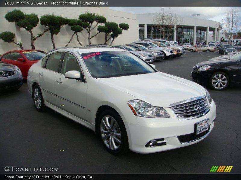Moonlight White / Graphite Black 2009 Infiniti M 35 Sedan