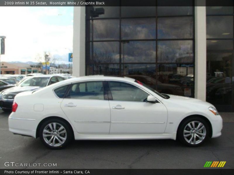 Moonlight White / Graphite Black 2009 Infiniti M 35 Sedan