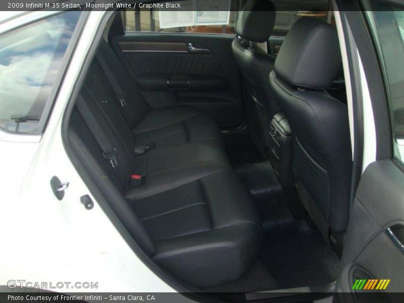 Moonlight White / Graphite Black 2009 Infiniti M 35 Sedan