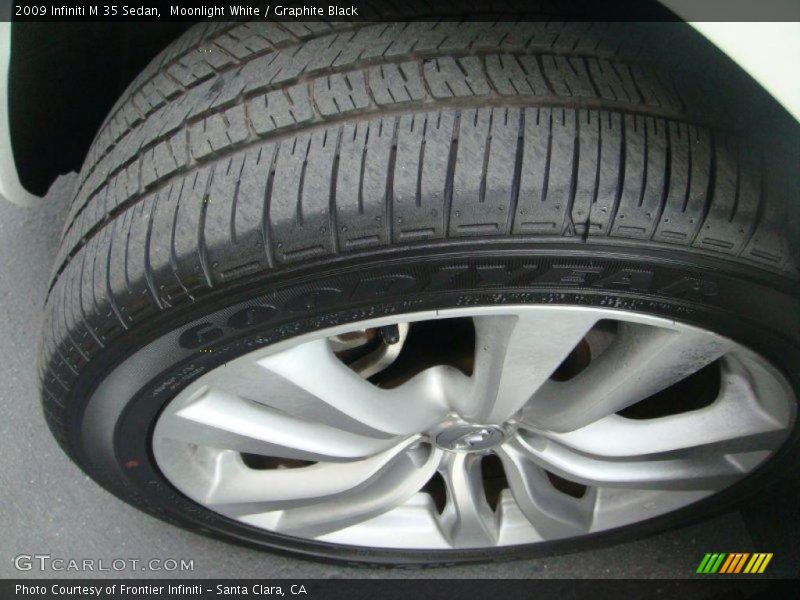Moonlight White / Graphite Black 2009 Infiniti M 35 Sedan