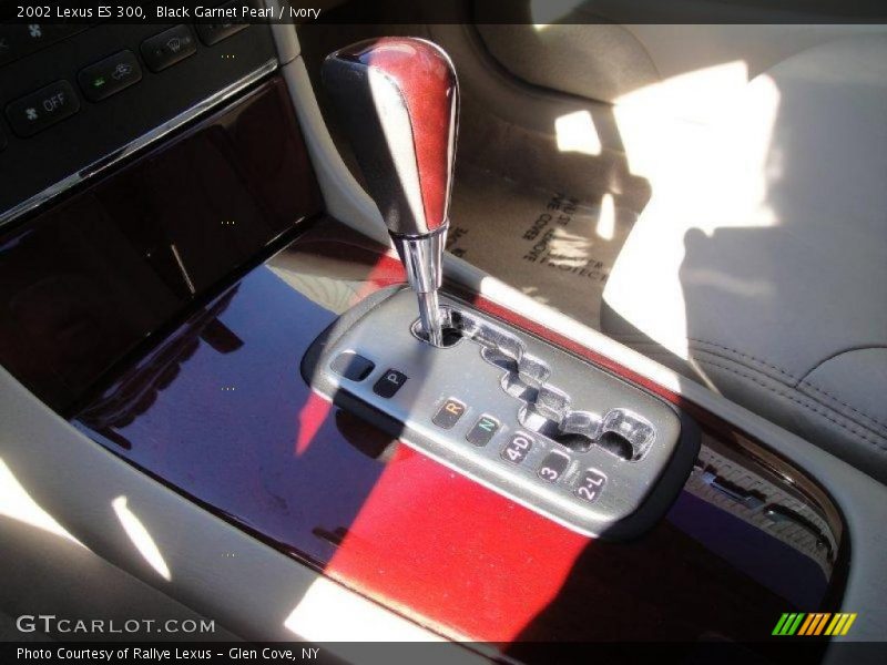Black Garnet Pearl / Ivory 2002 Lexus ES 300