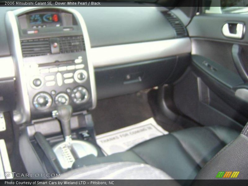 Dover White Pearl / Black 2006 Mitsubishi Galant SE
