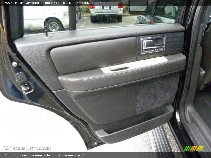 Black / Charcoal/Caramel 2007 Lincoln Navigator Ultimate 4x4