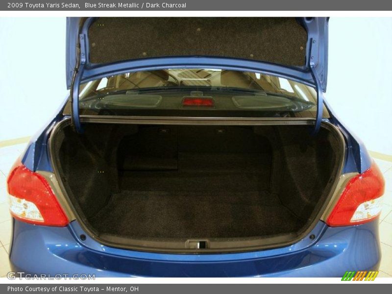 Blue Streak Metallic / Dark Charcoal 2009 Toyota Yaris Sedan