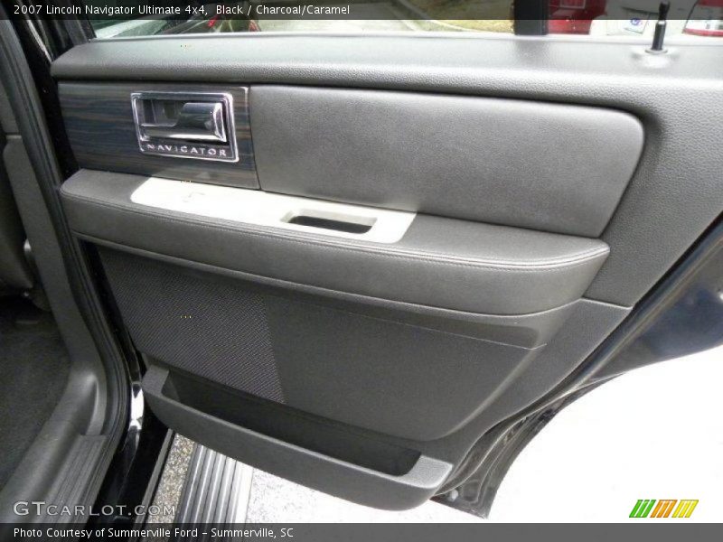Black / Charcoal/Caramel 2007 Lincoln Navigator Ultimate 4x4