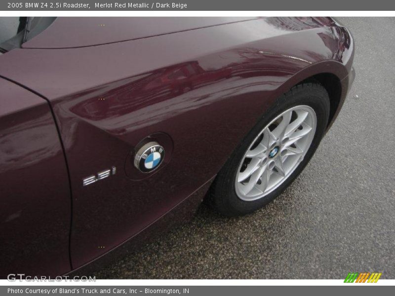Merlot Red Metallic / Dark Beige 2005 BMW Z4 2.5i Roadster