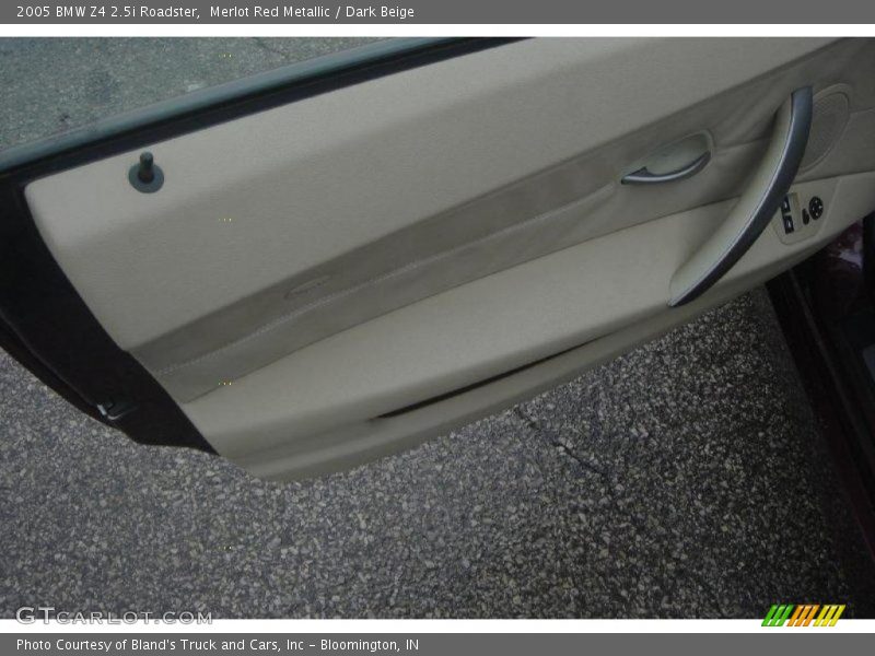Merlot Red Metallic / Dark Beige 2005 BMW Z4 2.5i Roadster