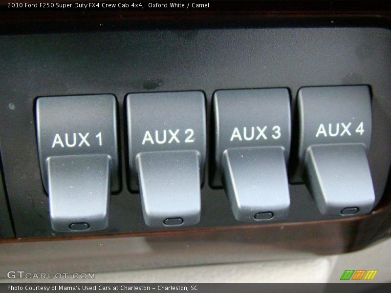Oxford White / Camel 2010 Ford F250 Super Duty FX4 Crew Cab 4x4