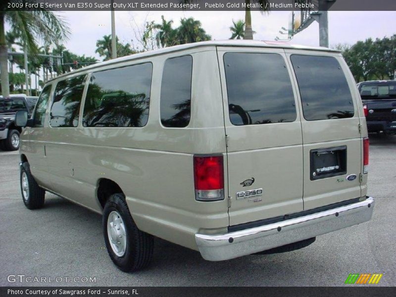 Pueblo Gold Metallic / Medium Pebble 2009 Ford E Series Van E350 Super Duty XLT Extended Passenger