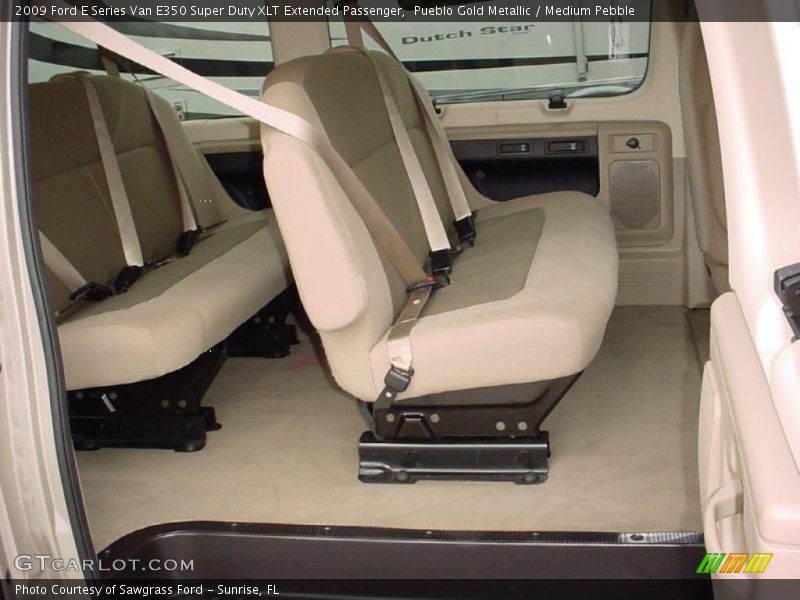 Pueblo Gold Metallic / Medium Pebble 2009 Ford E Series Van E350 Super Duty XLT Extended Passenger
