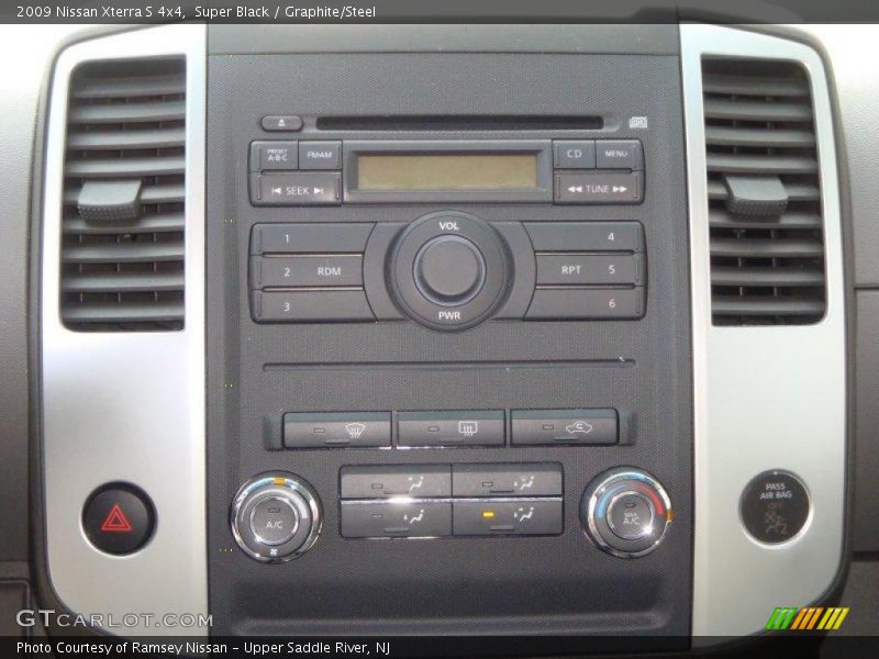 Super Black / Graphite/Steel 2009 Nissan Xterra S 4x4