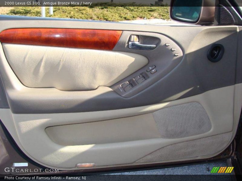 Antique Bronze Mica / Ivory 2000 Lexus GS 300