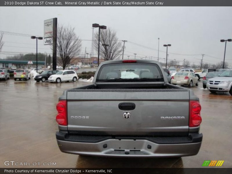 Mineral Gray Metallic / Dark Slate Gray/Medium Slate Gray 2010 Dodge Dakota ST Crew Cab