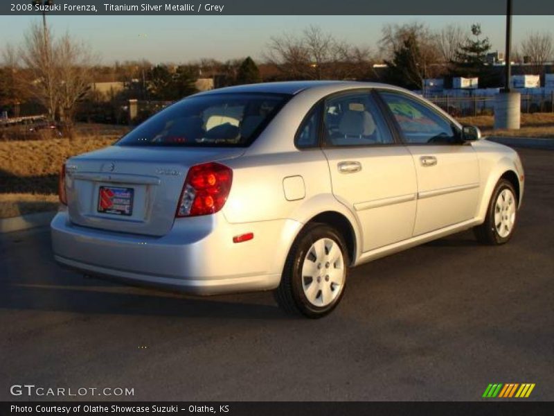 Titanium Silver Metallic / Grey 2008 Suzuki Forenza