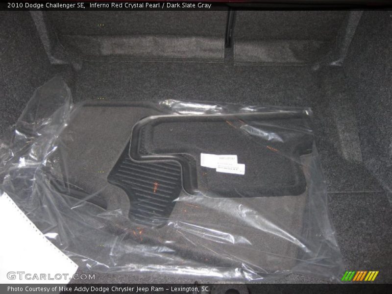 Inferno Red Crystal Pearl / Dark Slate Gray 2010 Dodge Challenger SE
