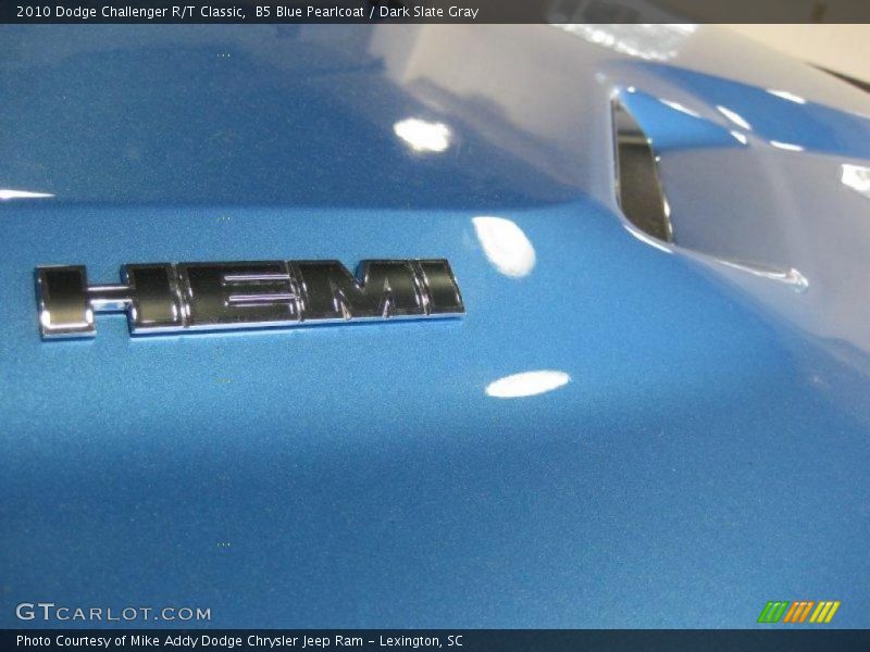 B5 Blue Pearlcoat / Dark Slate Gray 2010 Dodge Challenger R/T Classic