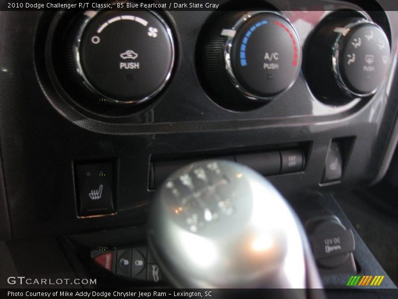 B5 Blue Pearlcoat / Dark Slate Gray 2010 Dodge Challenger R/T Classic