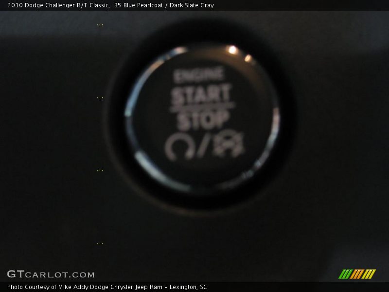 B5 Blue Pearlcoat / Dark Slate Gray 2010 Dodge Challenger R/T Classic