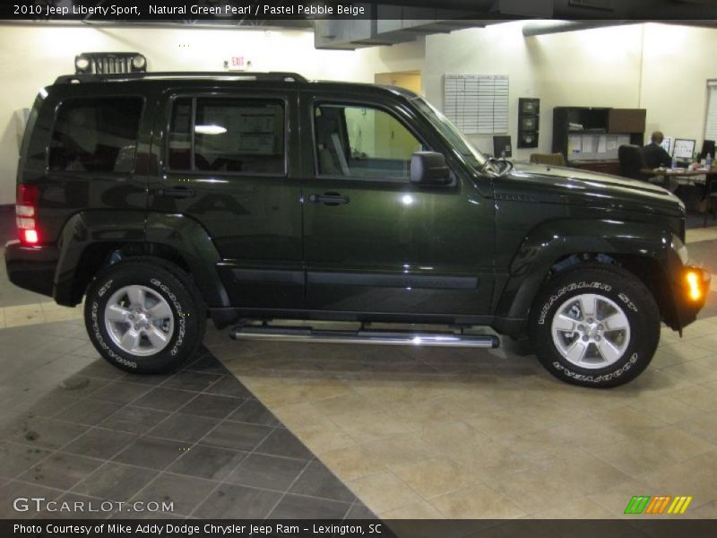 Natural Green Pearl / Pastel Pebble Beige 2010 Jeep Liberty Sport