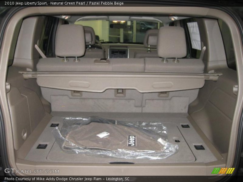 Natural Green Pearl / Pastel Pebble Beige 2010 Jeep Liberty Sport