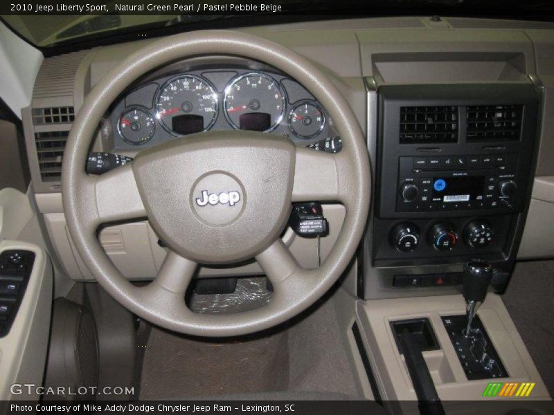 Natural Green Pearl / Pastel Pebble Beige 2010 Jeep Liberty Sport