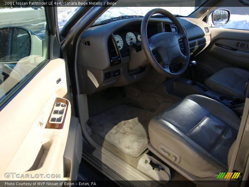 Sahara Beige Metallic / Beige 2001 Nissan Pathfinder LE 4x4