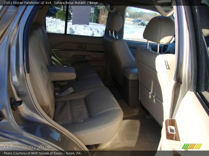 Sahara Beige Metallic / Beige 2001 Nissan Pathfinder LE 4x4