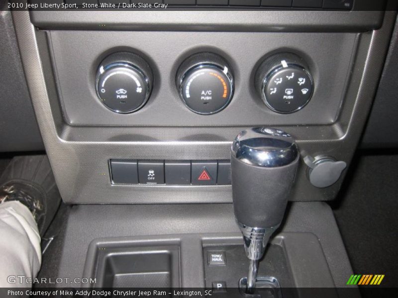 Stone White / Dark Slate Gray 2010 Jeep Liberty Sport