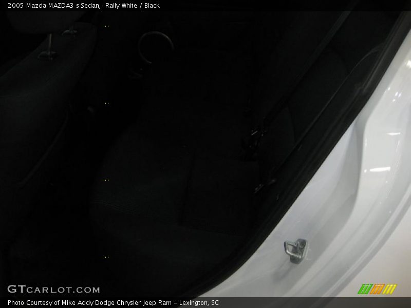 Rally White / Black 2005 Mazda MAZDA3 s Sedan