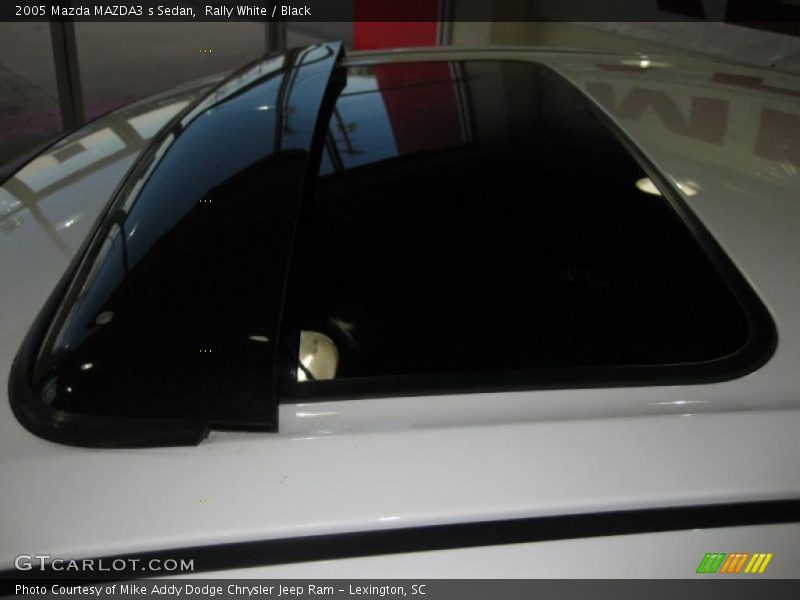 Rally White / Black 2005 Mazda MAZDA3 s Sedan