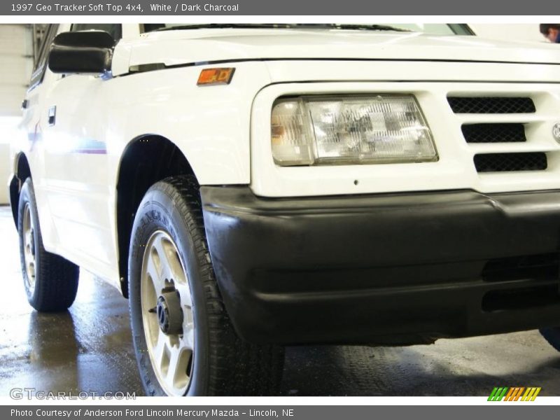 White / Dark Charcoal 1997 Geo Tracker Soft Top 4x4