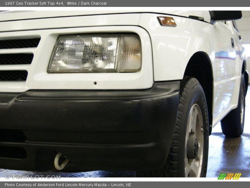 White / Dark Charcoal 1997 Geo Tracker Soft Top 4x4