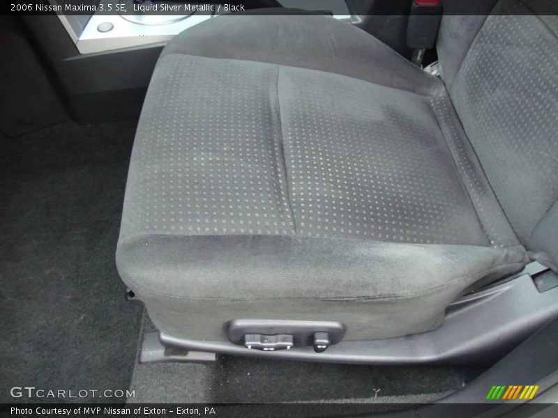 Liquid Silver Metallic / Black 2006 Nissan Maxima 3.5 SE