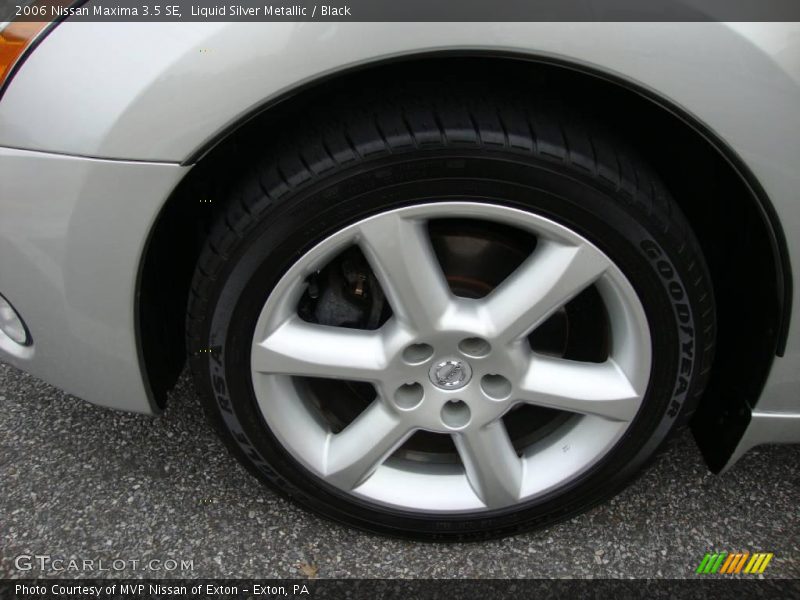 Liquid Silver Metallic / Black 2006 Nissan Maxima 3.5 SE