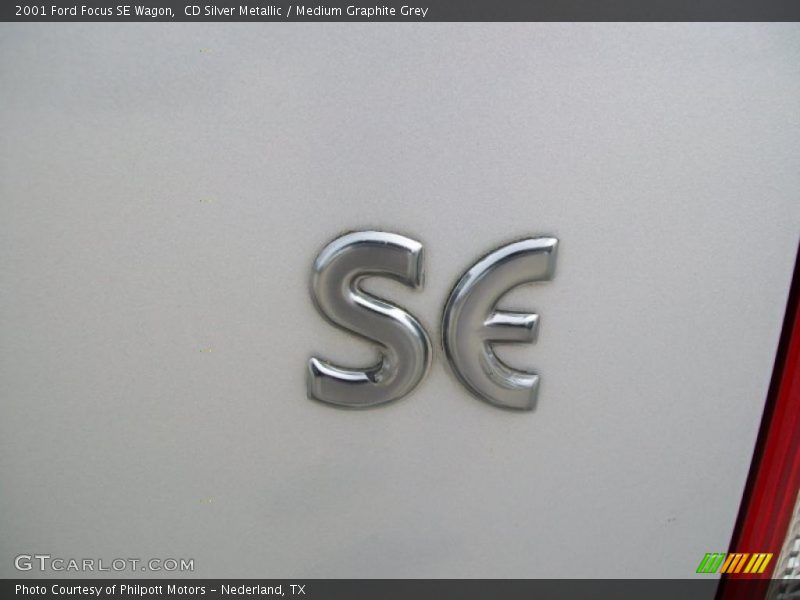 CD Silver Metallic / Medium Graphite Grey 2001 Ford Focus SE Wagon