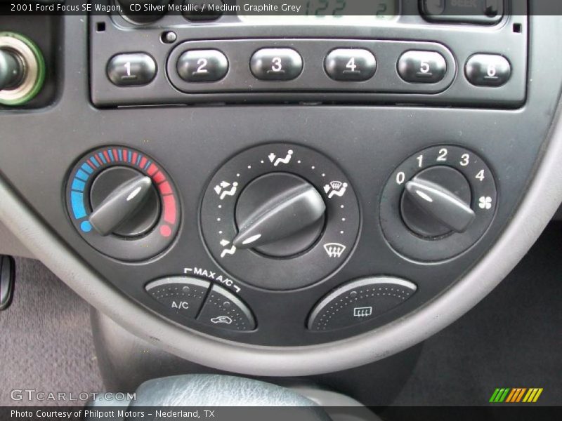 CD Silver Metallic / Medium Graphite Grey 2001 Ford Focus SE Wagon