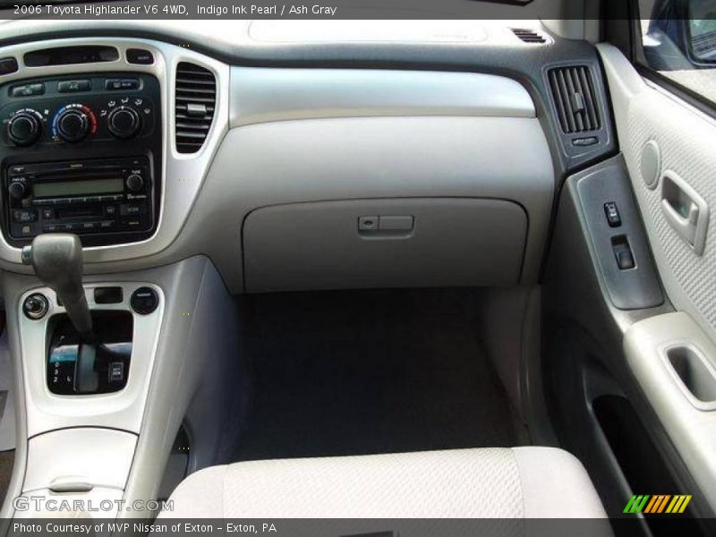 Indigo Ink Pearl / Ash Gray 2006 Toyota Highlander V6 4WD