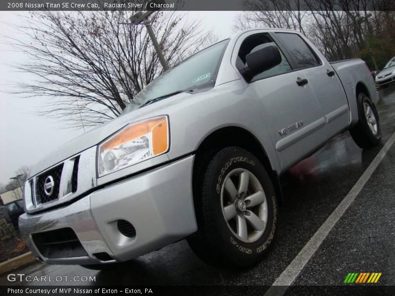 Radiant Silver / Charcoal 2008 Nissan Titan SE Crew Cab