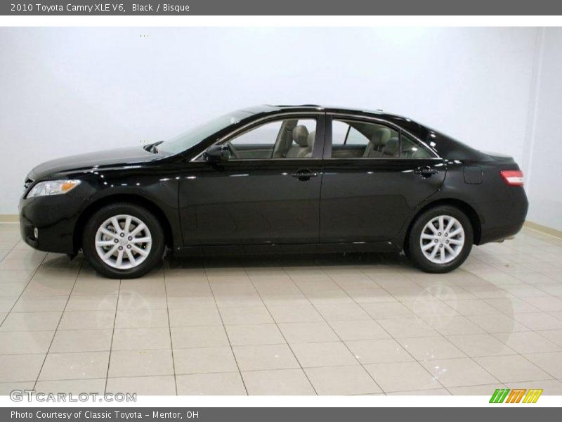 Black / Bisque 2010 Toyota Camry XLE V6