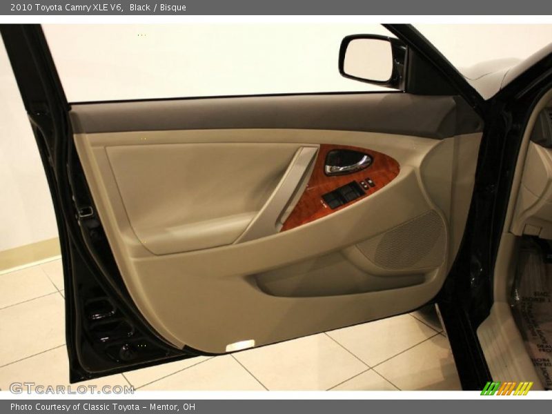 Black / Bisque 2010 Toyota Camry XLE V6