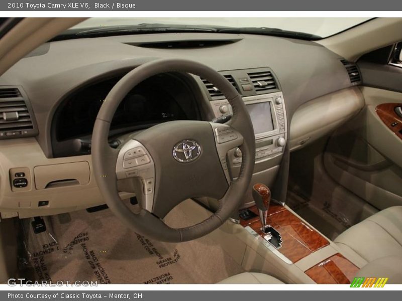 Black / Bisque 2010 Toyota Camry XLE V6