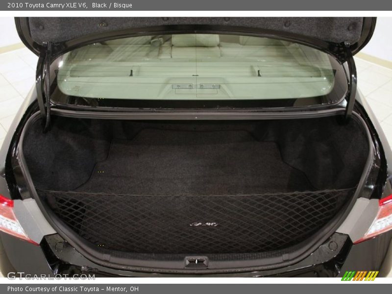 Black / Bisque 2010 Toyota Camry XLE V6