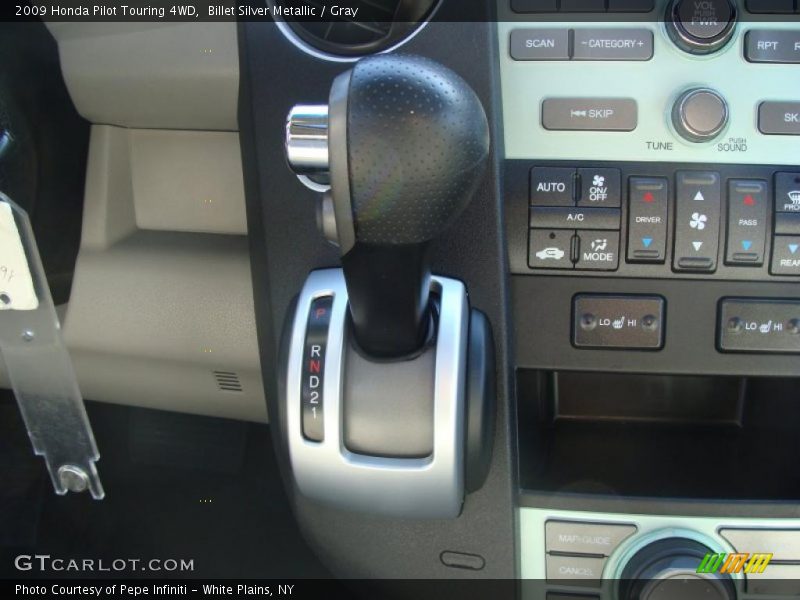 Billet Silver Metallic / Gray 2009 Honda Pilot Touring 4WD