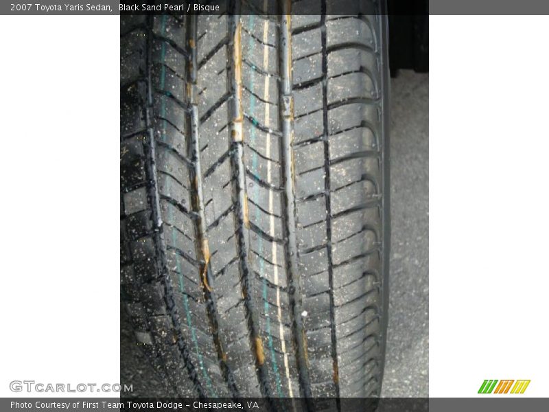 Black Sand Pearl / Bisque 2007 Toyota Yaris Sedan